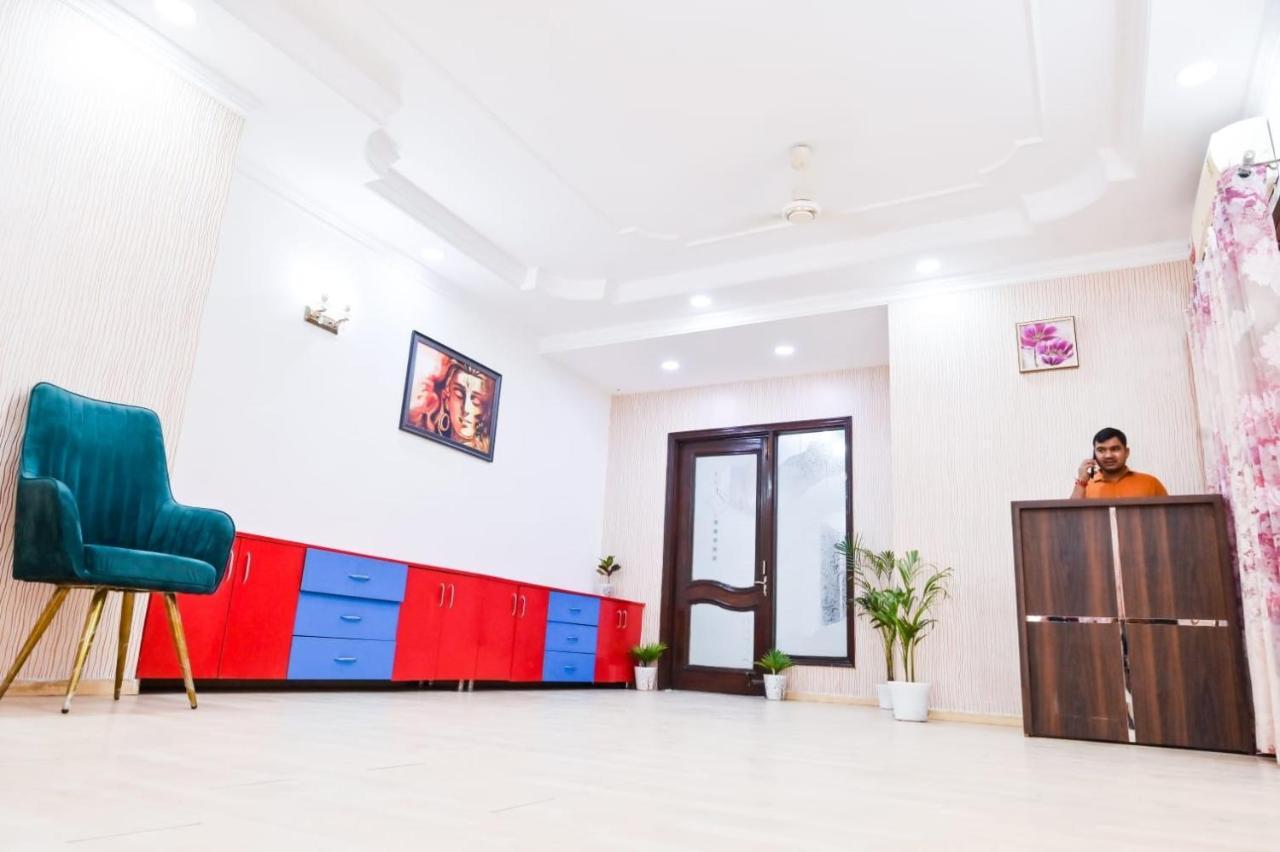 ניו דלהי Hotel Wild Rose מראה חיצוני תמונה