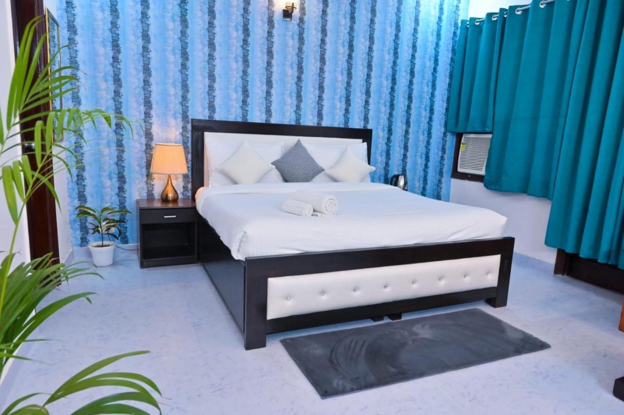 ניו דלהי Hotel Wild Rose מראה חיצוני תמונה