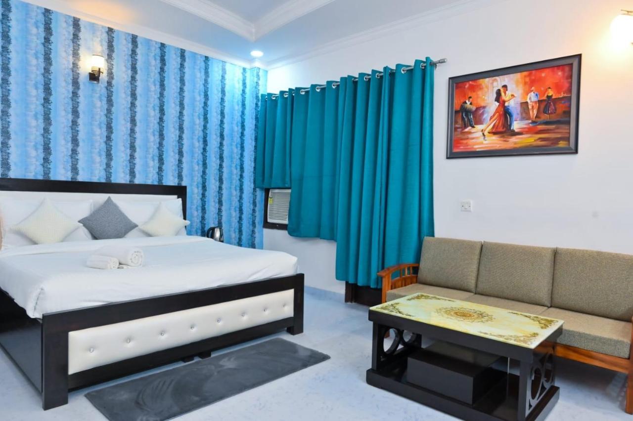 ניו דלהי Hotel Wild Rose מראה חיצוני תמונה